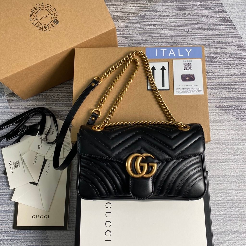 Gucci GG Marmont small shoulder bag in matelassé chevron leather