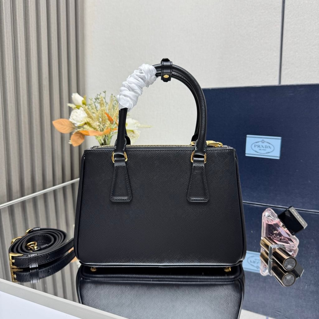 Prada Re-Edition 2005 shoulder bag in Re-Nylon with leather trim and detachable pouch