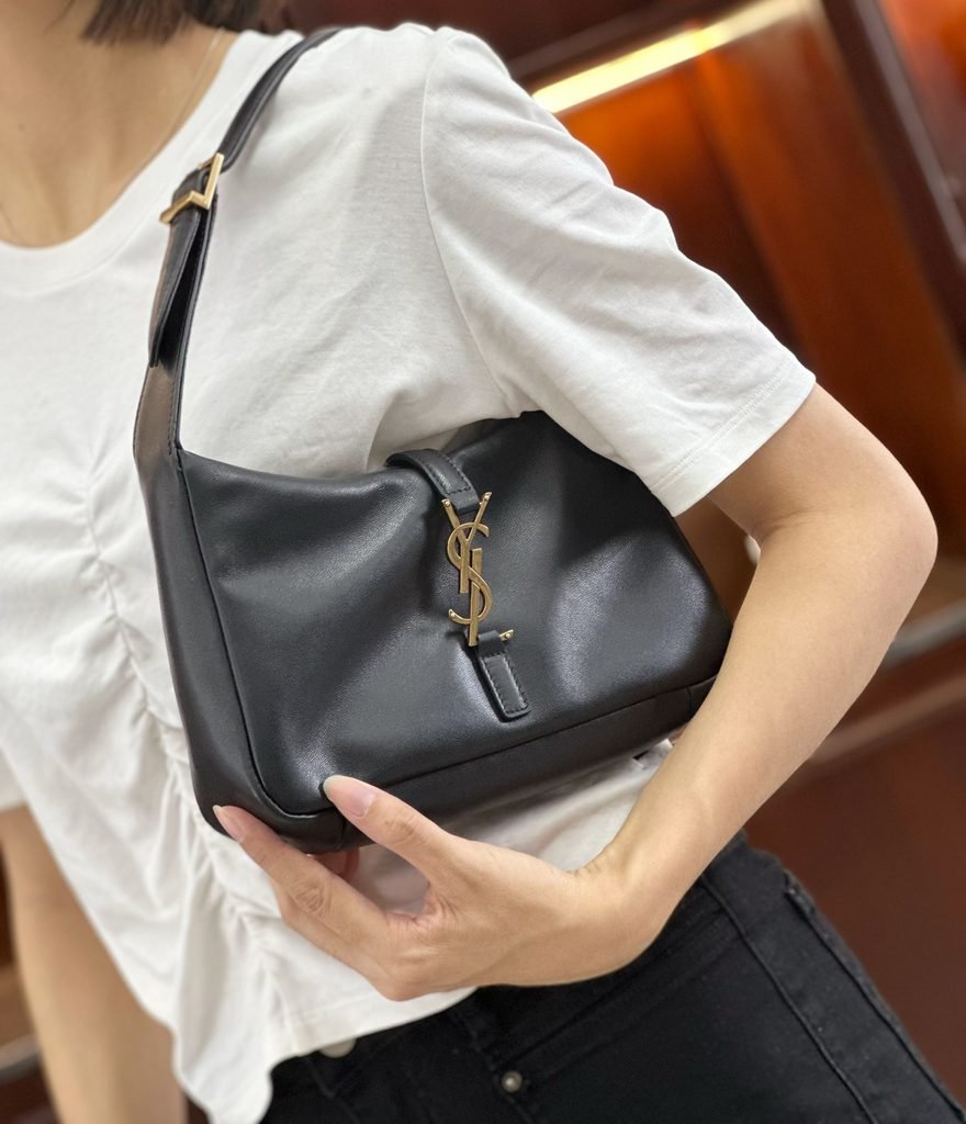 Saint Laurent Le 5 à 7 style leather shoulder bag with a minimalist silhouette