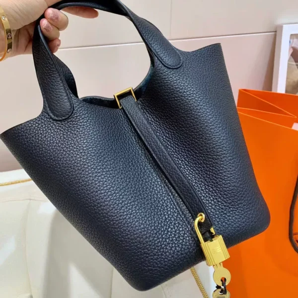 imgi_9_O1CN0178X2wi22BblIWKvSI_!!2215654617082-0-cib.jpg_ Top Grain Leather Picotin Bag